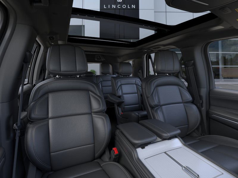 New 2026 Lincoln Navigator Reserve image 10
