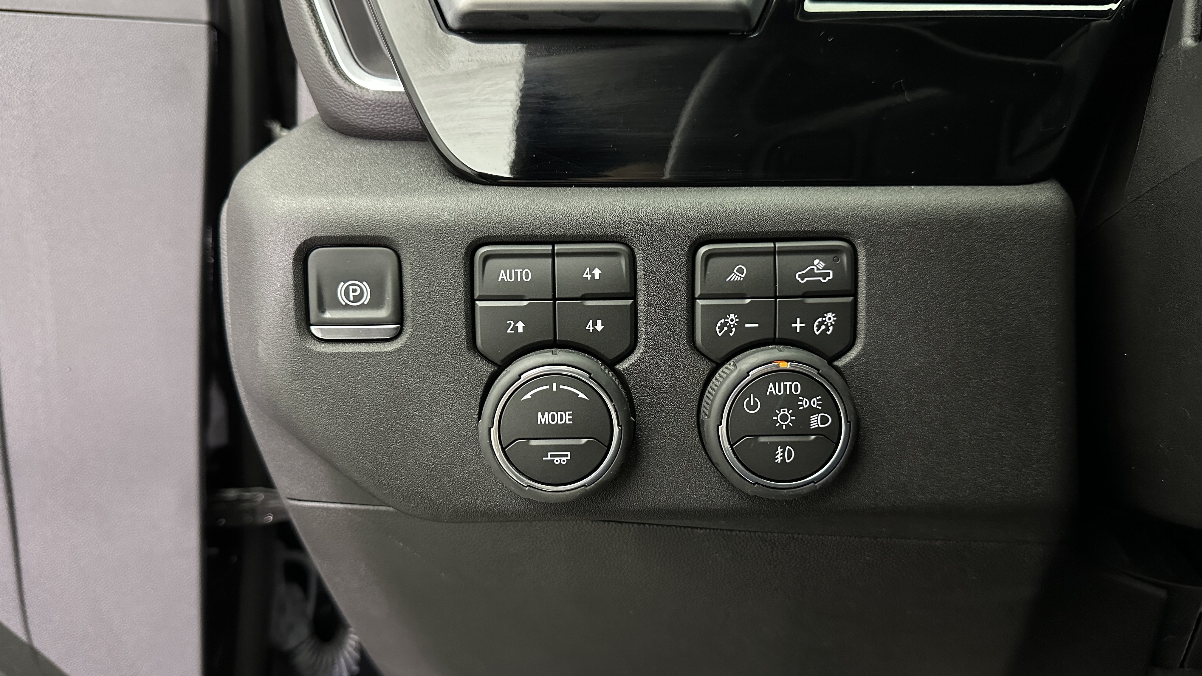 Used 2026 Chevrolet Silverado 3500 High Country AWD/4WD image 16