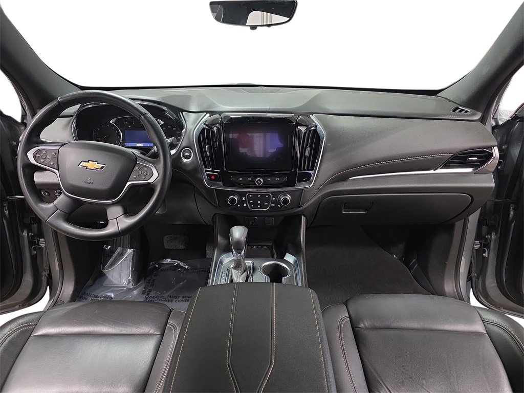 Used 2023 Chevrolet Traverse LT w/ Rear Camera Mirror Package image 9