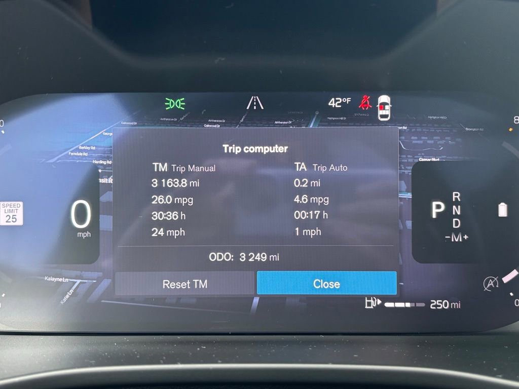 Certified 2026 Volvo XC40 B5 Plus w/ Protection Package Premier image 8