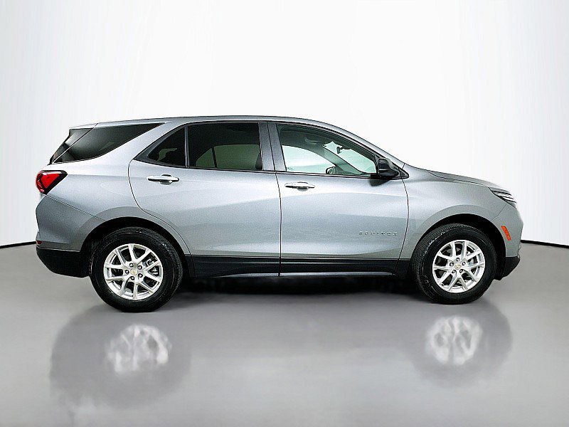 Used 2023 Chevrolet Equinox LS w/ LS Convenience Package image 8