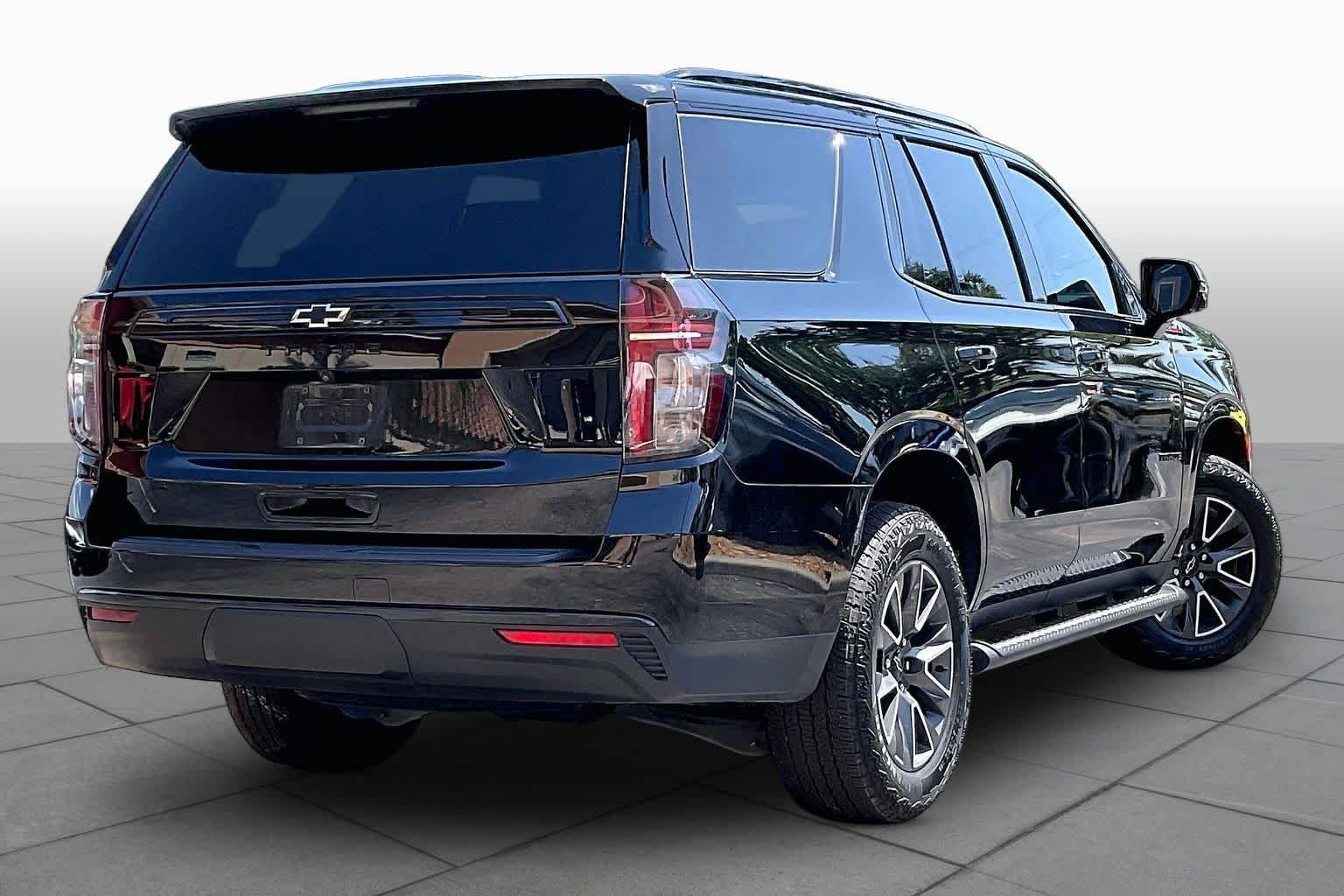 Used 2023 Chevrolet Tahoe Z71 w/ Luxury Package AWD/4WD image 13