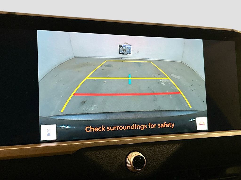 Used 2023 Toyota Crown XLE image 11