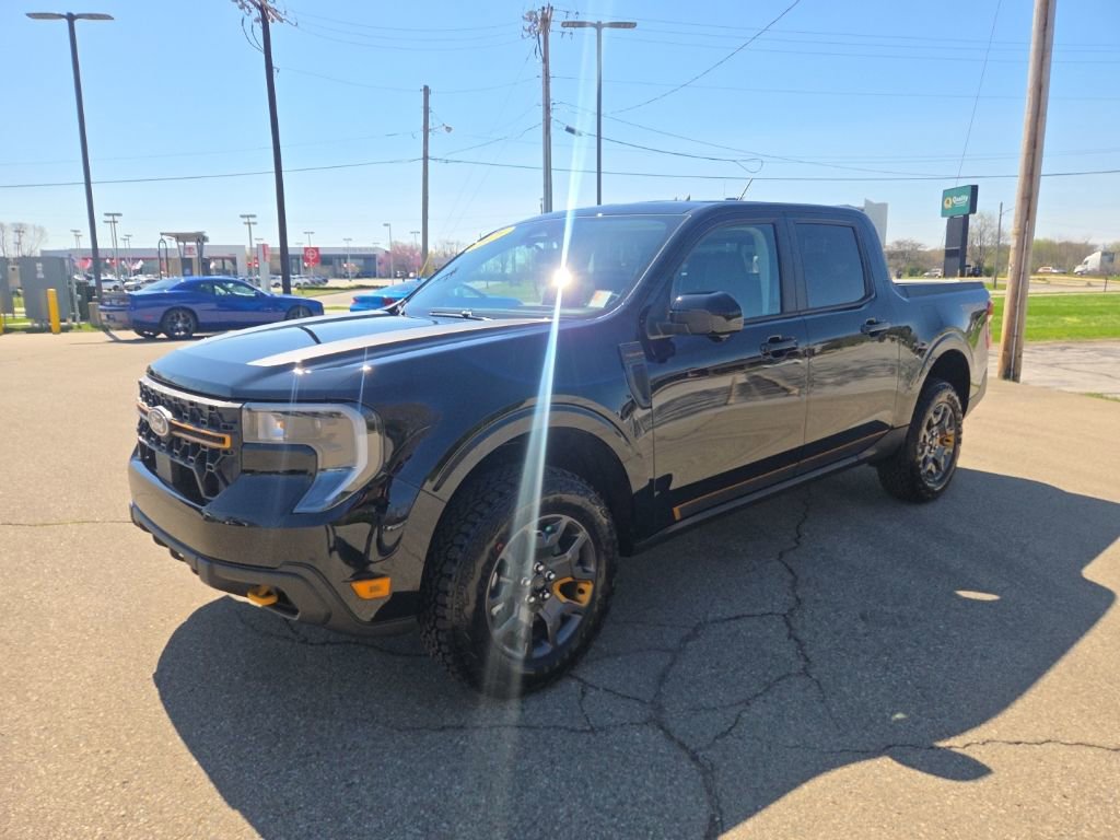 Used 2025 Ford Maverick Tremor image 3