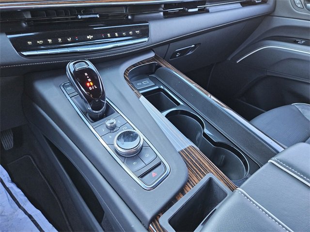 Used 2023 Cadillac Escalade ESV Premium Luxury image 24