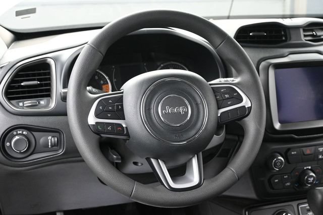 Used 2023 Jeep Renegade Latitude AWD/4WD image 30