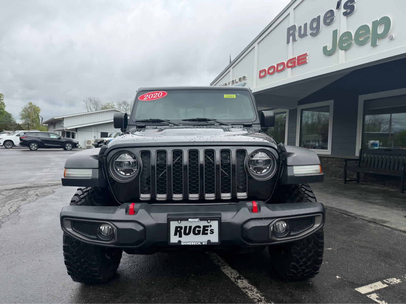 Used 2020 Jeep Gladiator Rubicon w/ LED Lighting Group AWD/4WD image 2