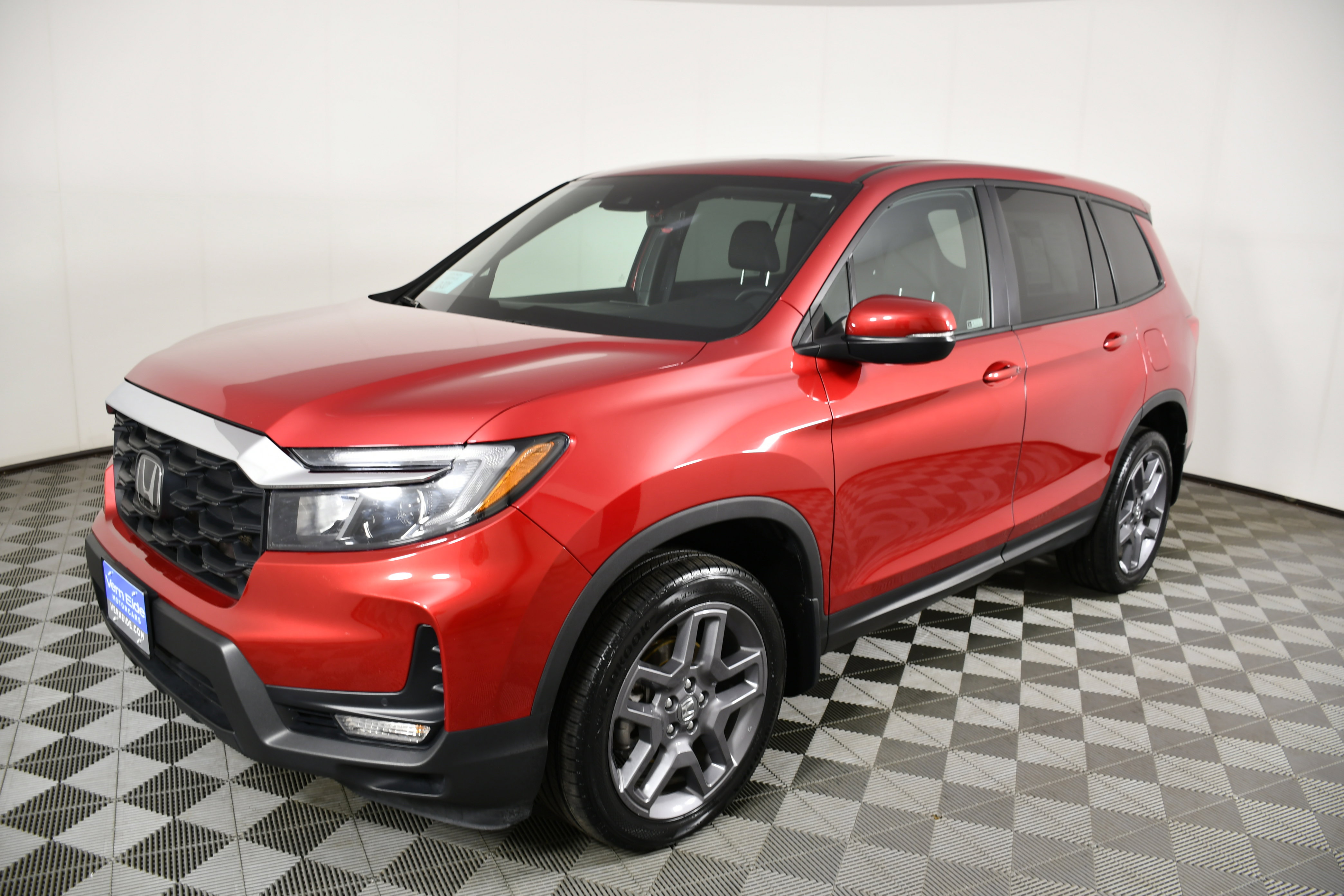 Used 2023 Honda Passport EX-L image 10
