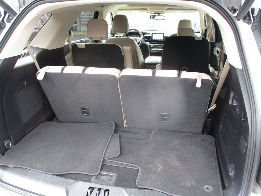 Used 2021 Ford Explorer Limited w/ Hybrid Equipment Group 310A image 4