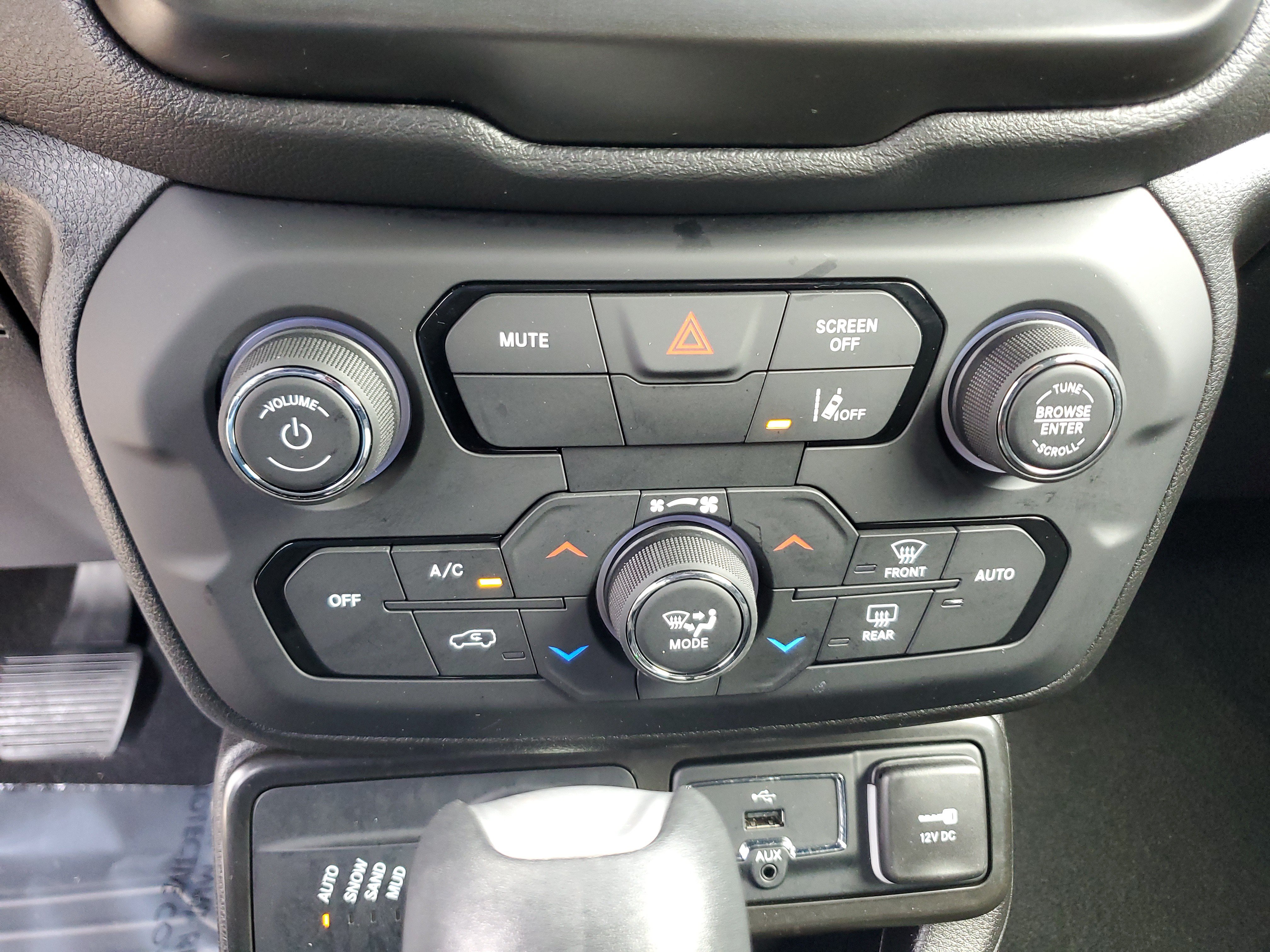 Used 2022 Jeep Renegade Altitude w/ Convenience Group AWD/4WD image 23