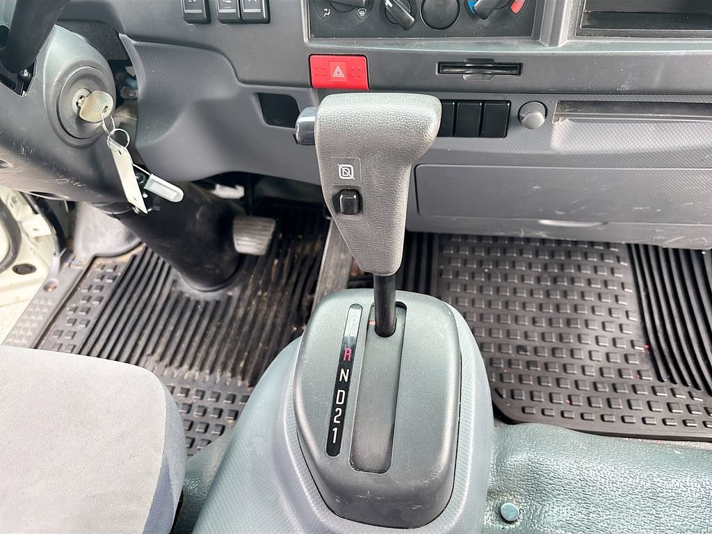Used 2019 Isuzu NQR RWD image 25
