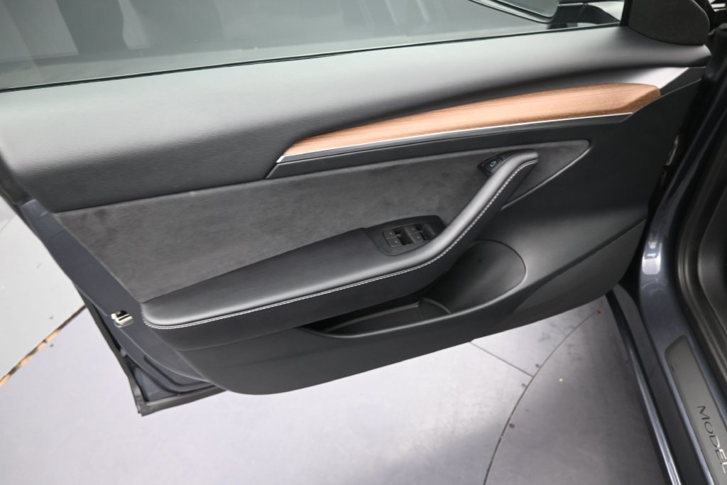 Used 2023 Tesla Model 3 Standard Range RWD image 11