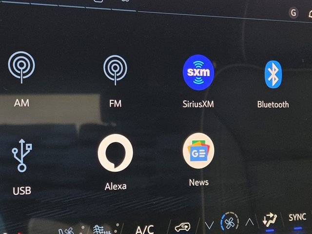 New 2025 Chevrolet Suburban Premier image 5