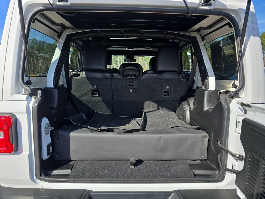 Used 2023 Jeep Wrangler Rubicon 392 image 16