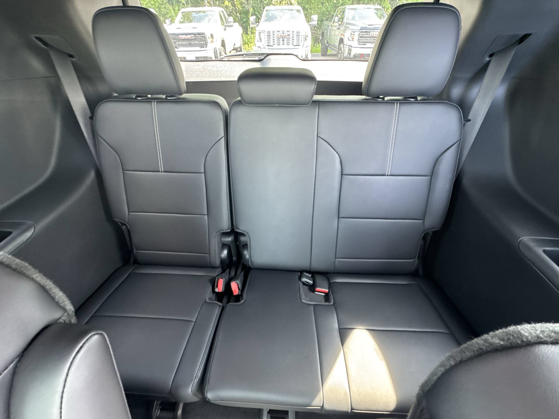 New 2026 GMC Acadia Elevation w/ Elevation Premium Package AWD/4WD image 25