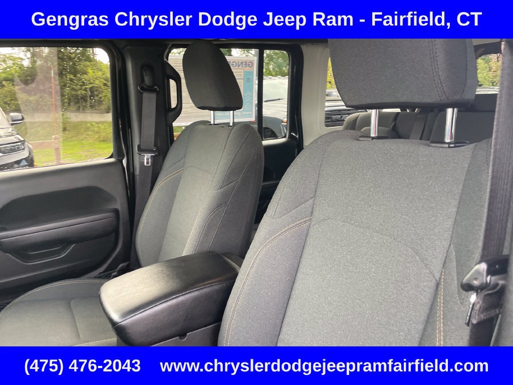 Certified 2024 Jeep Wrangler Unlimited w/ Convenience Group AWD/4WD image 50