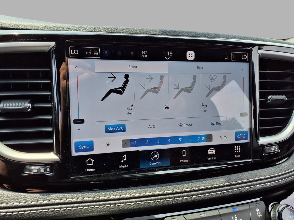 New 2026 Chrysler Pacifica Select w/ S Appearance Package FWD image 5