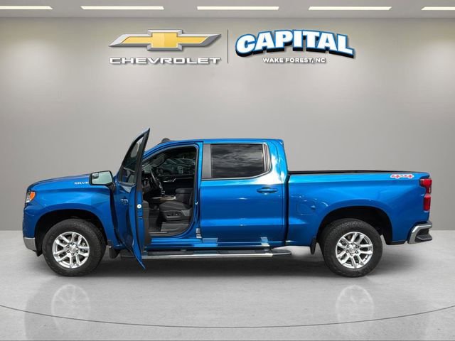 Used 2023 Chevrolet Silverado 1500 LT AWD/4WD image 9