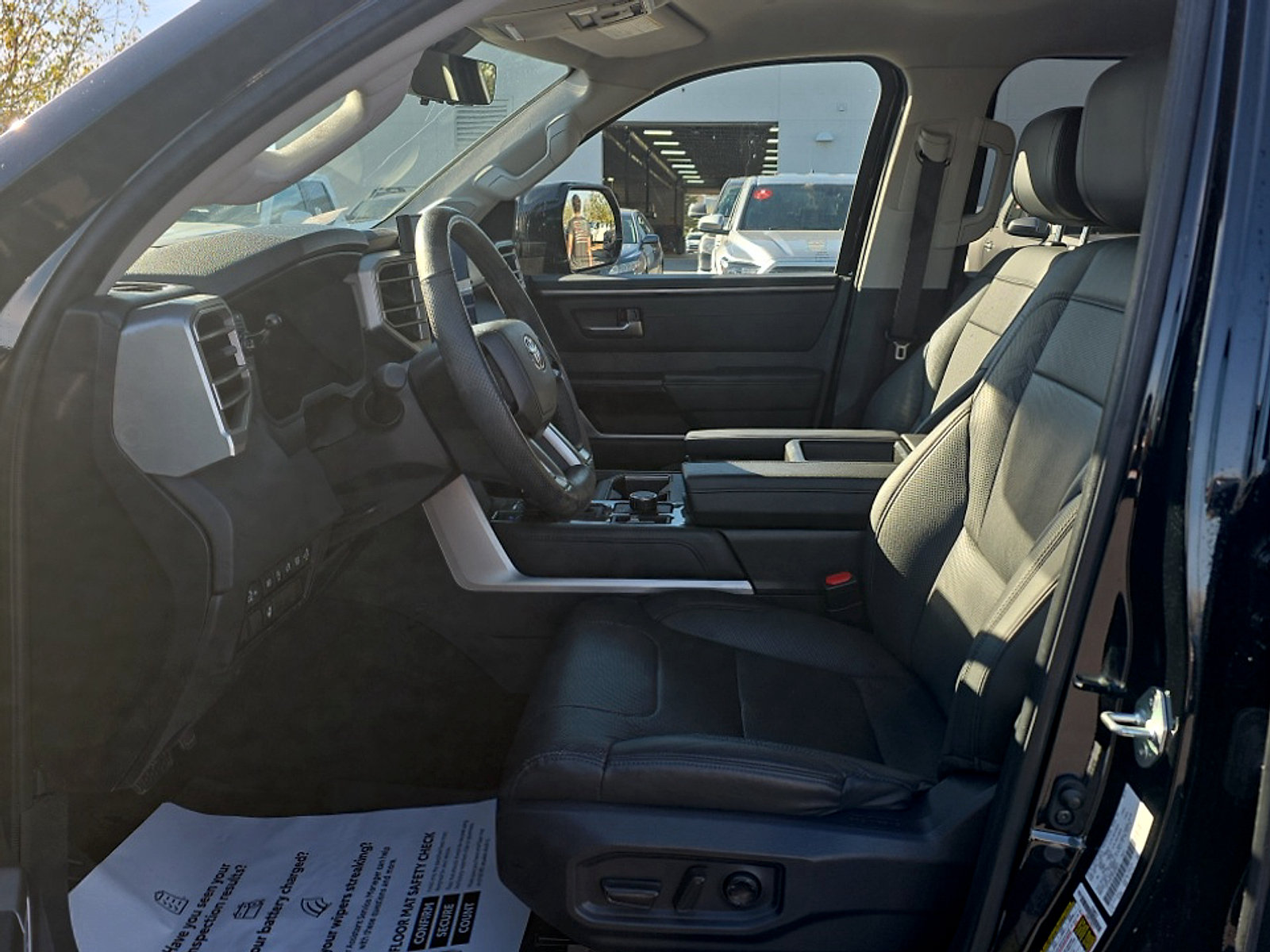 Used 2024 Toyota Tundra Limited AWD/4WD image 10