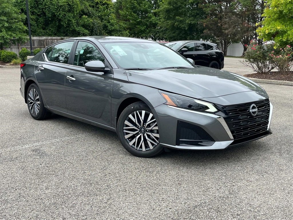 New 2025 Nissan Altima 2.5 SV w/ SV Premium Package image 2