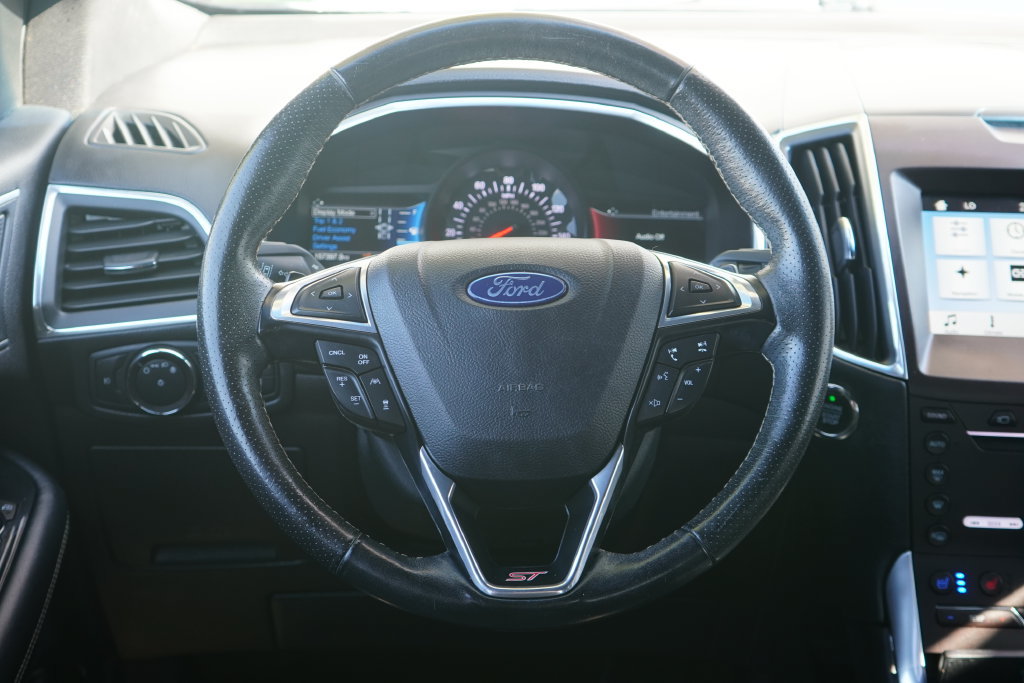 Used 2019 Ford Edge ST w/ Equipment Group 401A AWD/4WD image 15