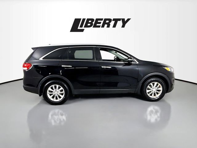 Used 2016 Kia Sorento LX w/ LX Convenience Package image 8