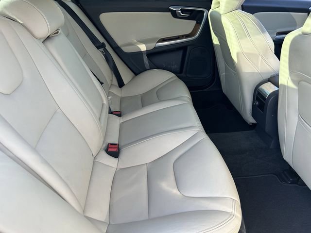 Used 2016 Volvo S60 T5 Premier image 14