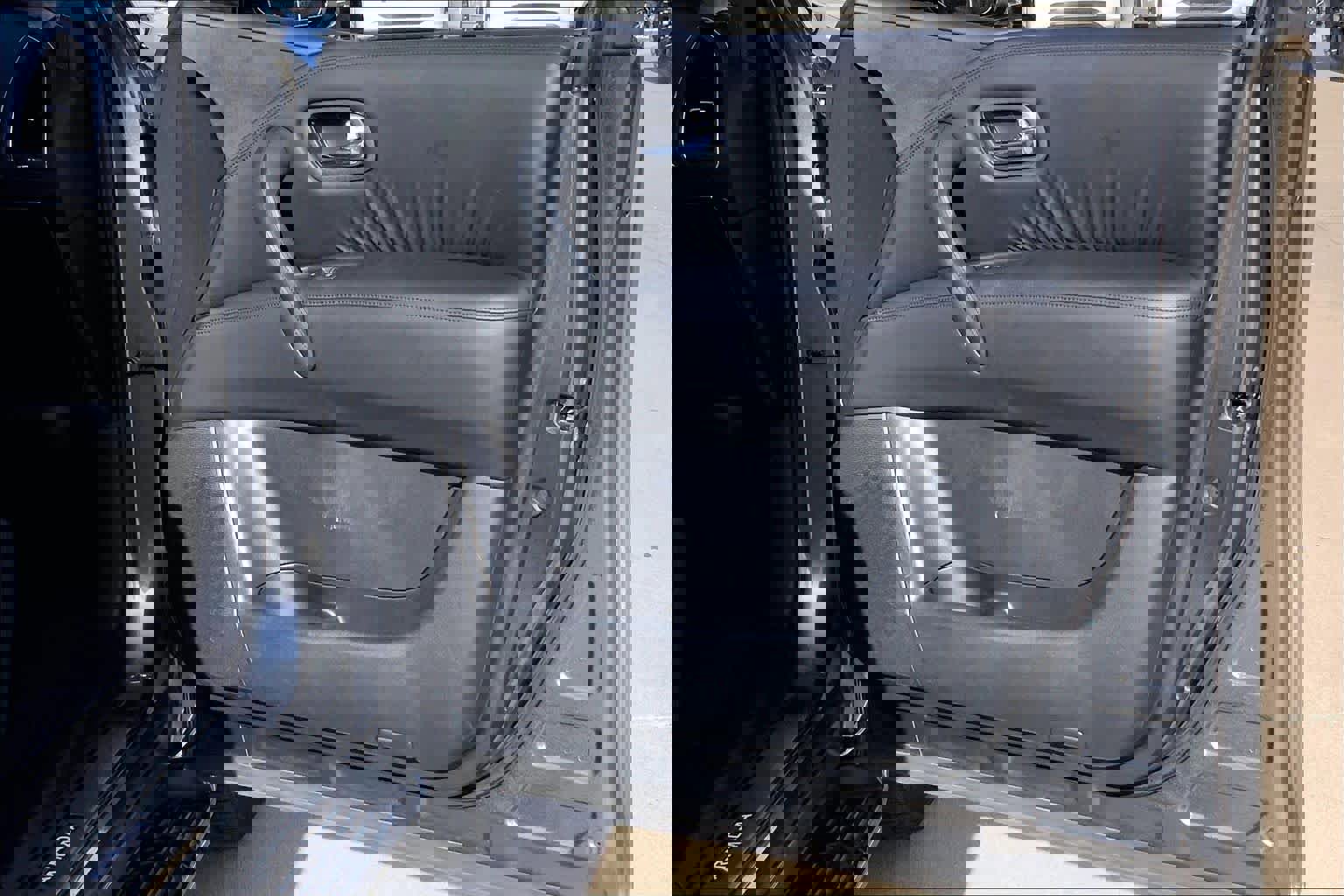 Used 2021 Nissan Armada SL w/ Midnight Edition Package image 22