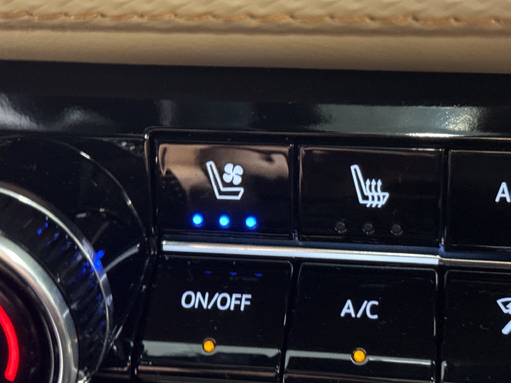 New 2026 Chevrolet Equinox ACTIV w/ Convenience Package III FWD image 16