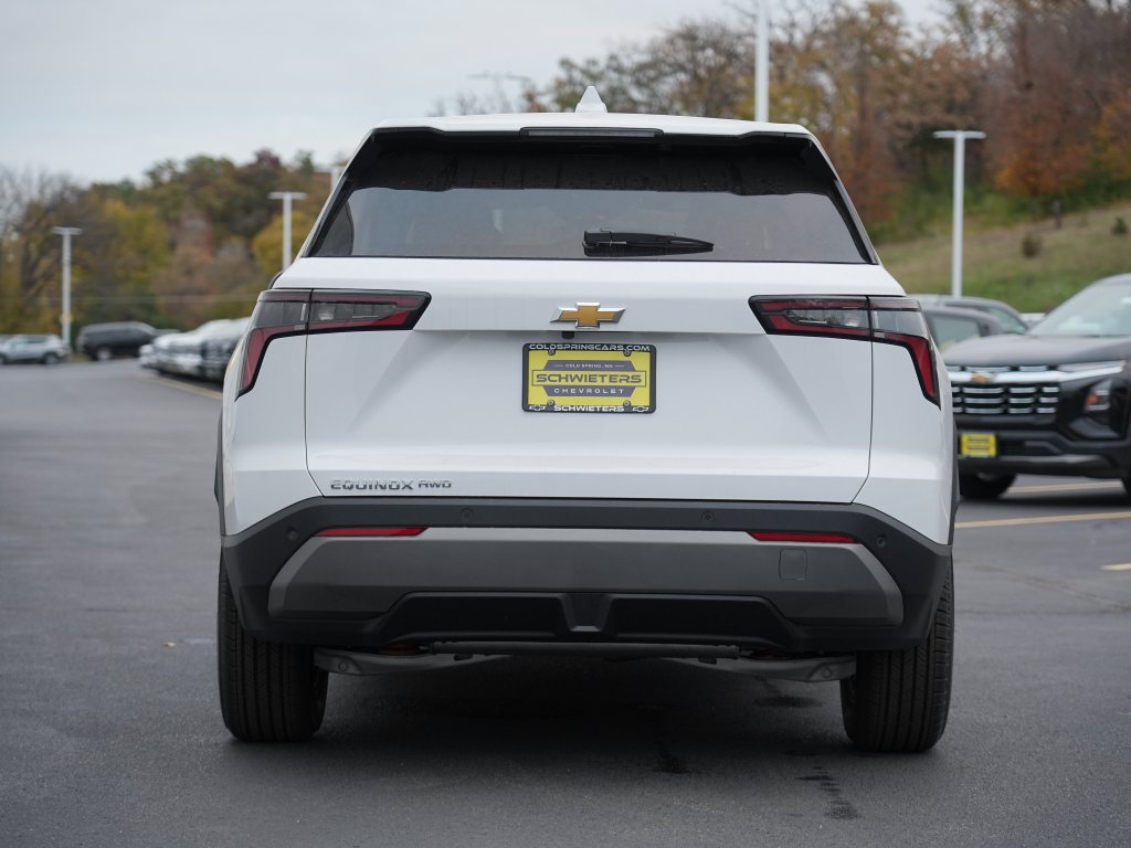 New 2027 Chevrolet Equinox LT w/ Convenience Package II AWD/4WD image 5
