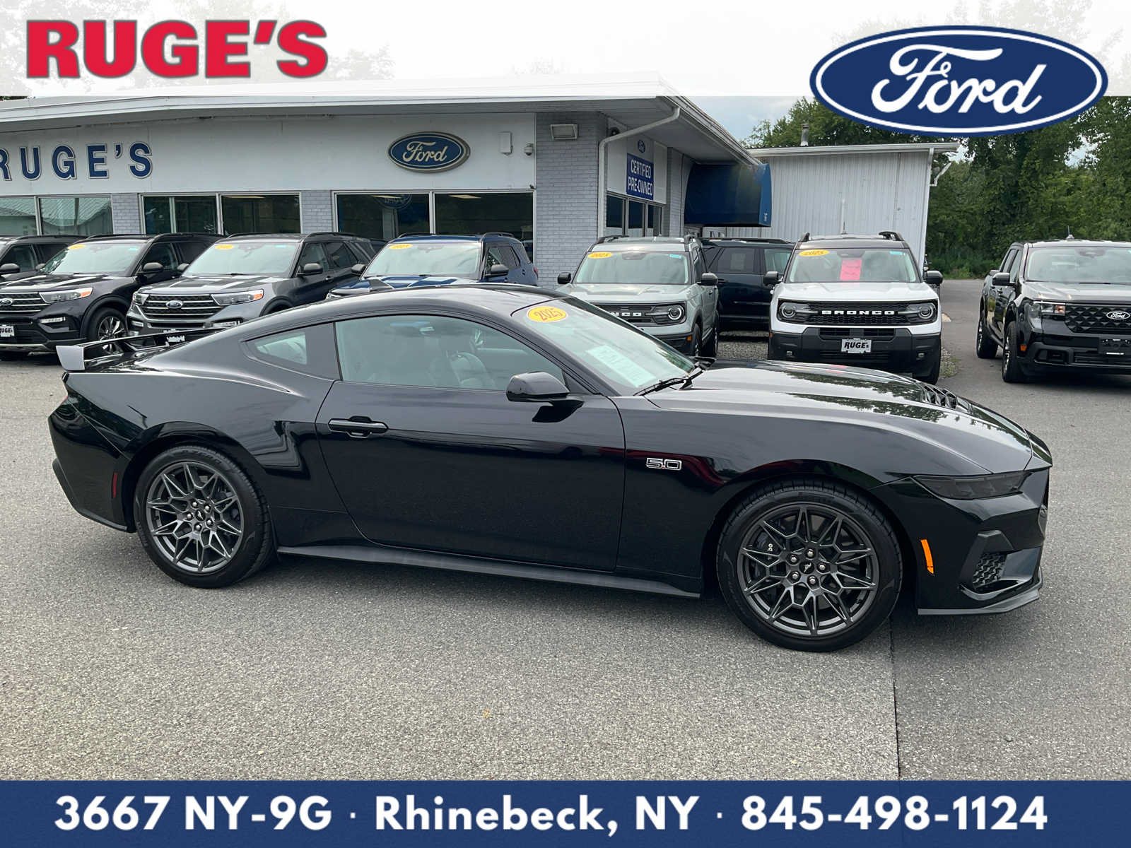 Used 2025 Ford Mustang GT Premium w/ GT Performance Package RWD image 2