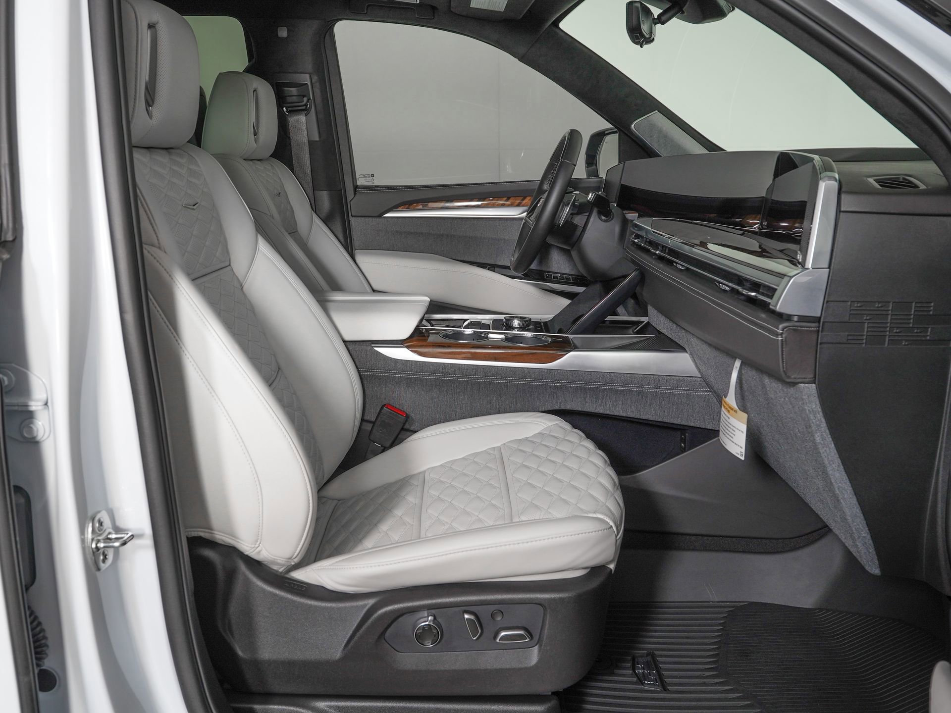 Used 2026 Cadillac Escalade Platinum Sport w/ LPO, Floor Liner Package image 10