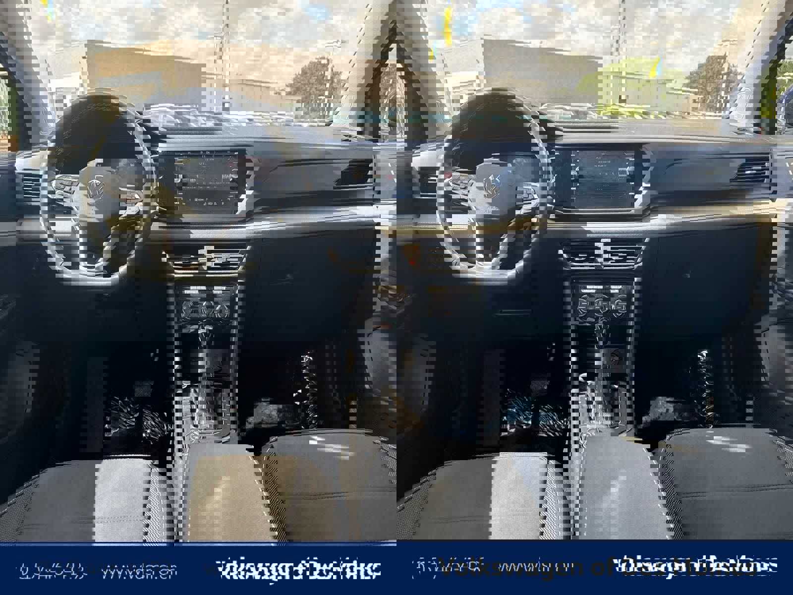 Certified 2024 Volkswagen Taos SE image 10