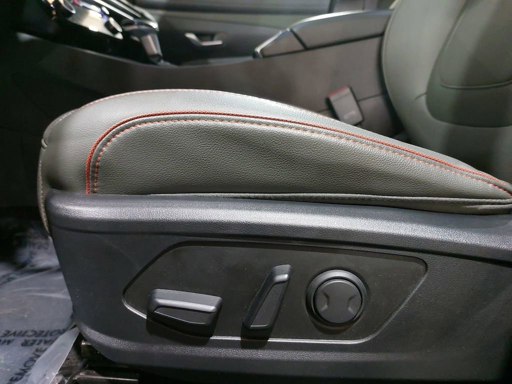 Certified 2025 Hyundai Santa Cruz Limited image 27