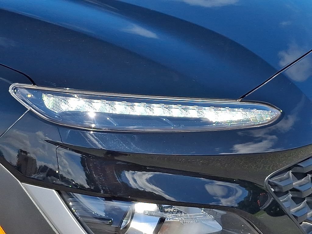 Used 2023 Hyundai Kona SEL AWD/4WD image 9