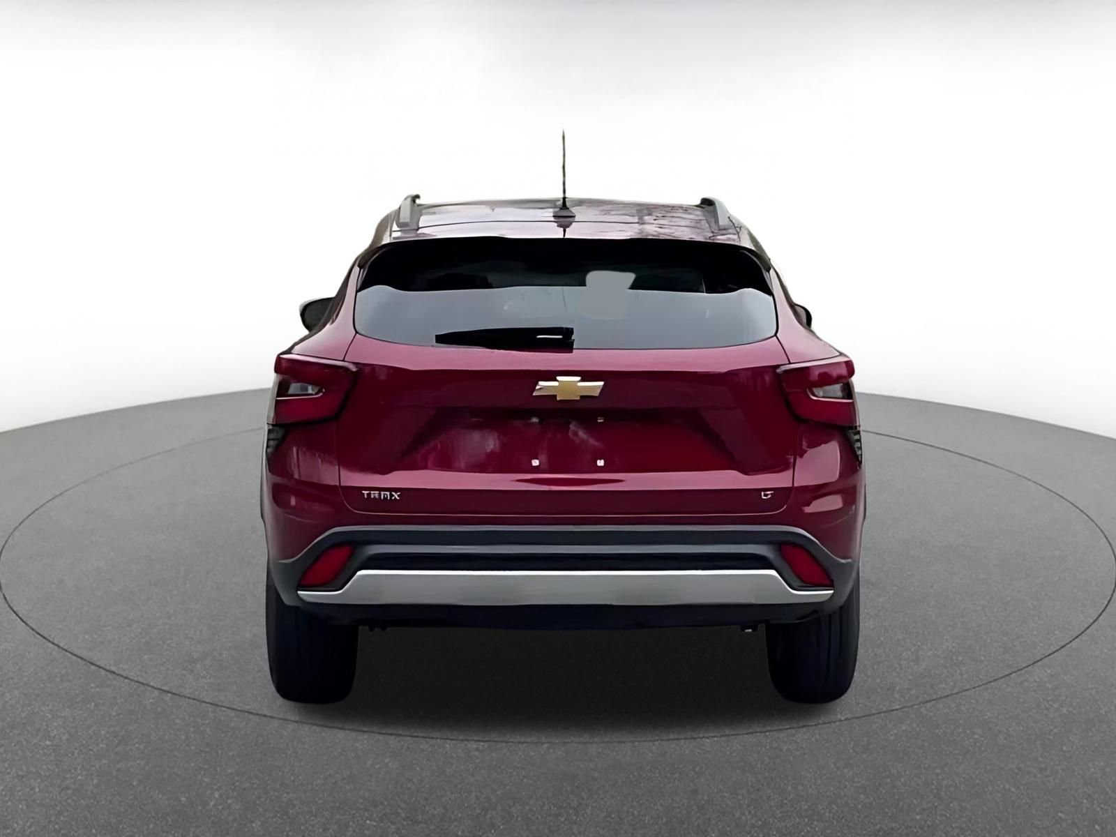 Used 2025 Chevrolet Trax LT image 12