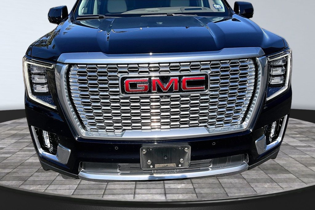 Used 2022 GMC Yukon XL Denali RWD image 30
