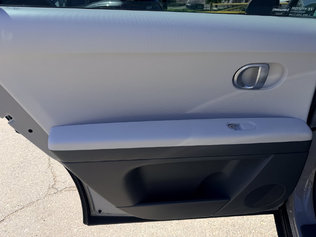 Certified 2024 Hyundai Ioniq 5 SE RWD image 20