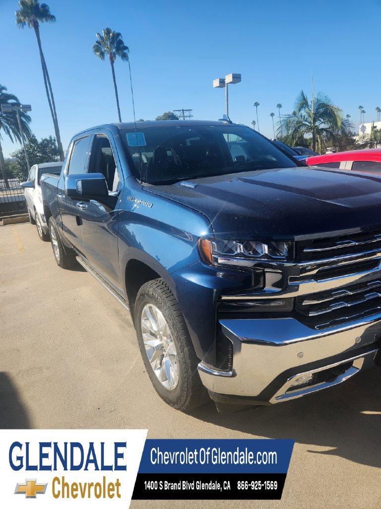 Used 2021 Chevrolet Silverado 1500 LTZ w/ Technology Package AWD/4WD image 2