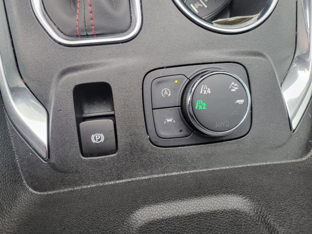 Used 2023 Chevrolet Traverse RS image 31