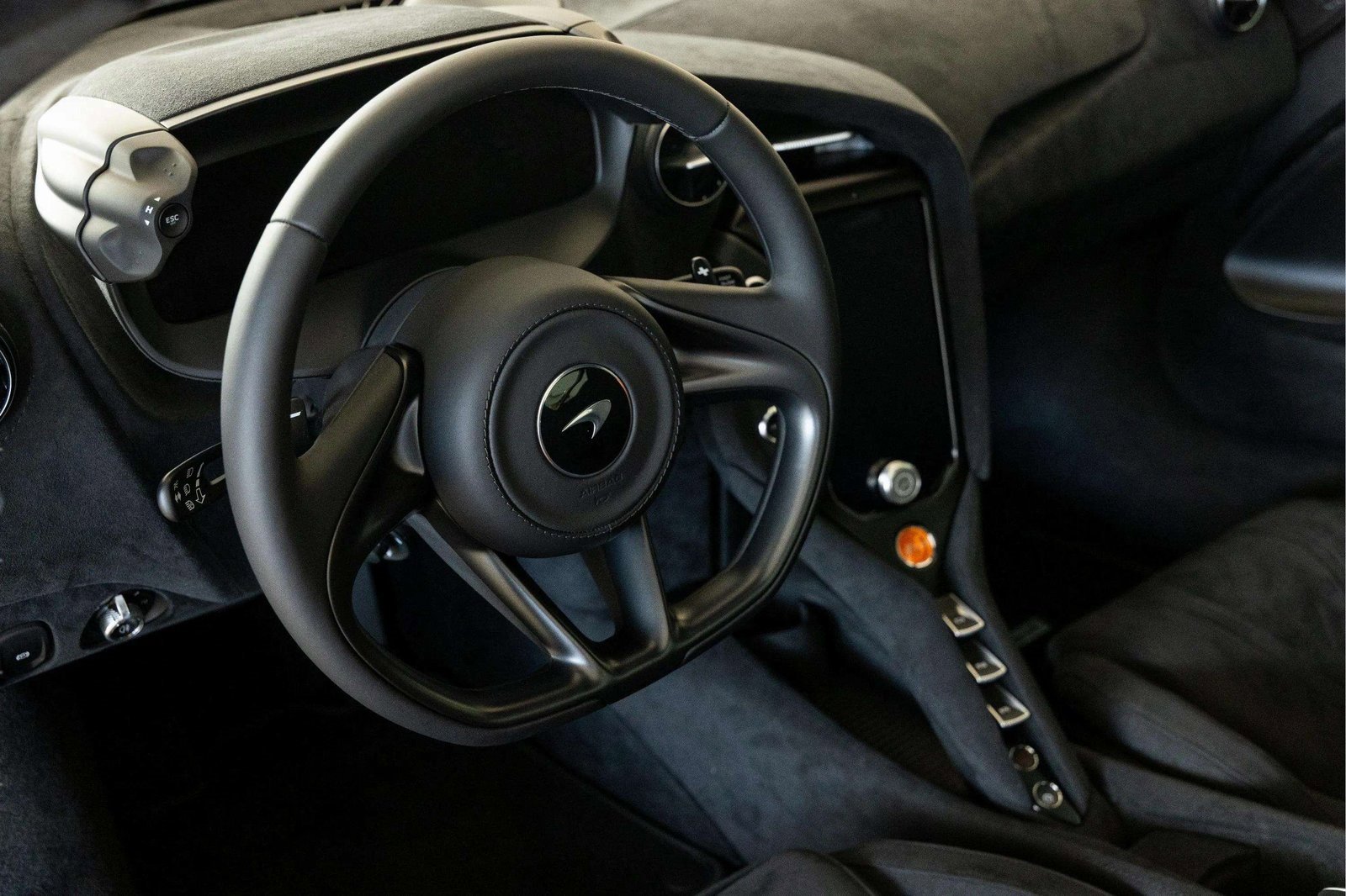 New 2025 McLaren 750S image 26