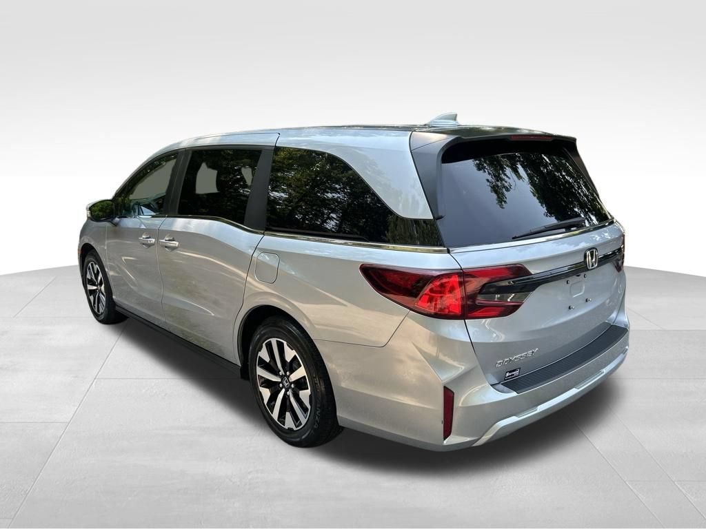 Used 2025 Honda Odyssey EX-L image 3