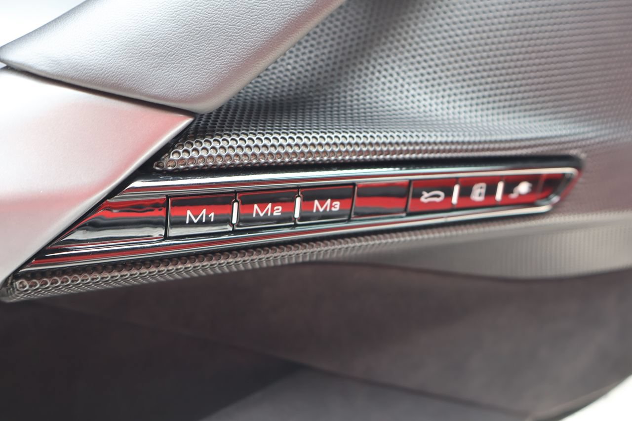 Used 2023 Ferrari SF90 Stradale AWD/4WD image 10