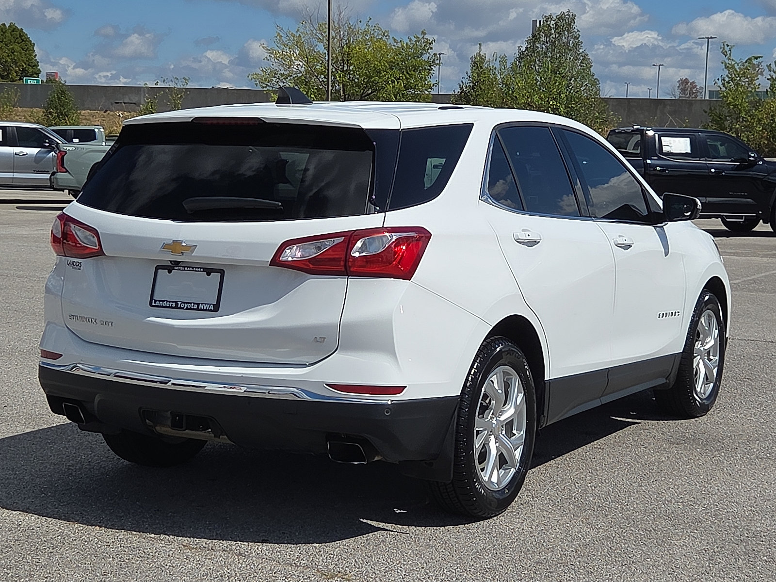 Used 2018 Chevrolet Equinox LT FWD image 5