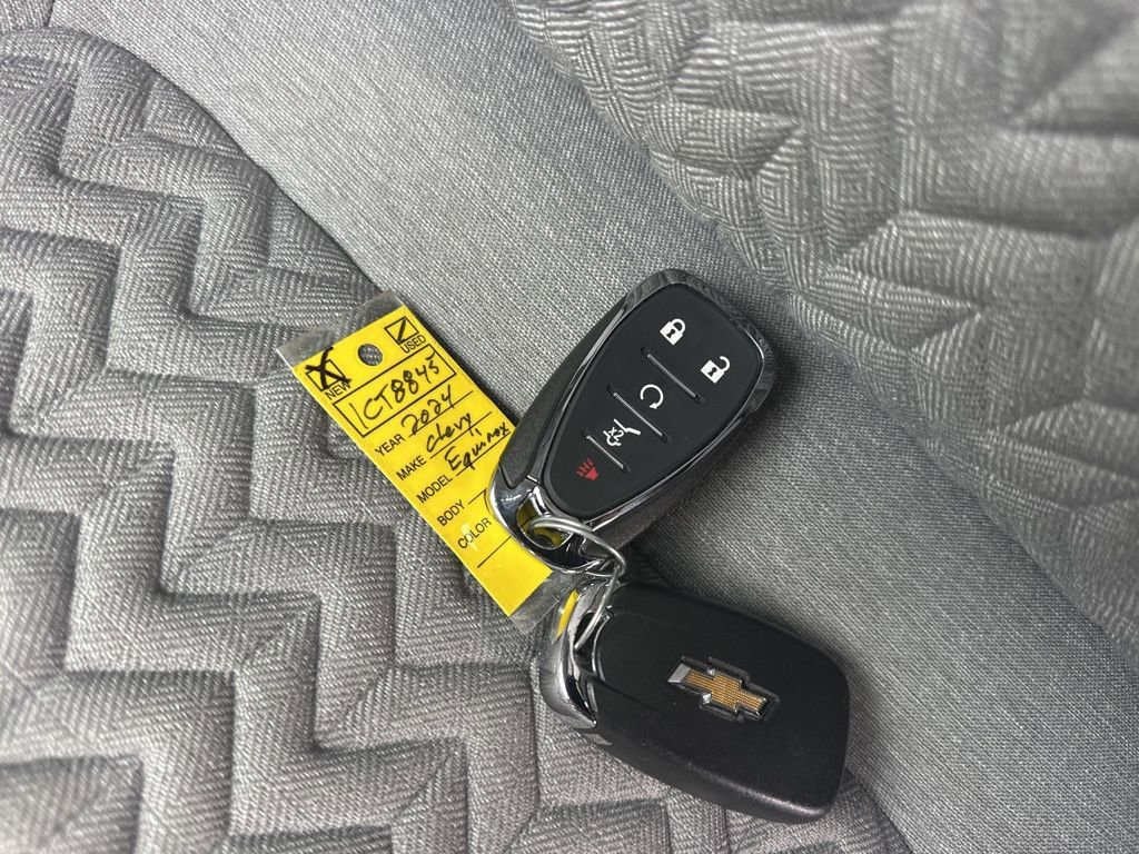 Used 2024 Chevrolet Equinox LT w/ Driver Convenience Package image 34