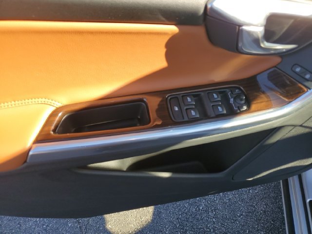Used 2015 Volvo S60 T5 Platinum w/ Climate Package FWD image 20