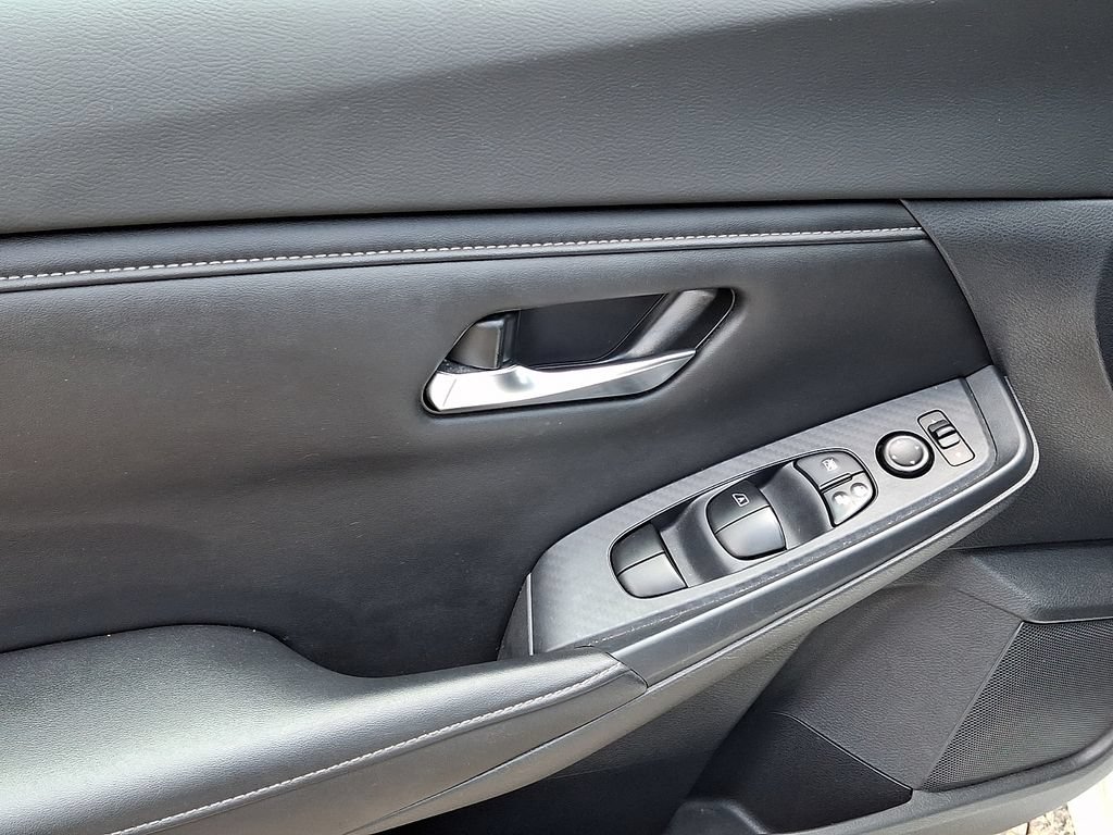 Used 2020 Nissan Sentra SV w/ Electronics Package FWD image 12