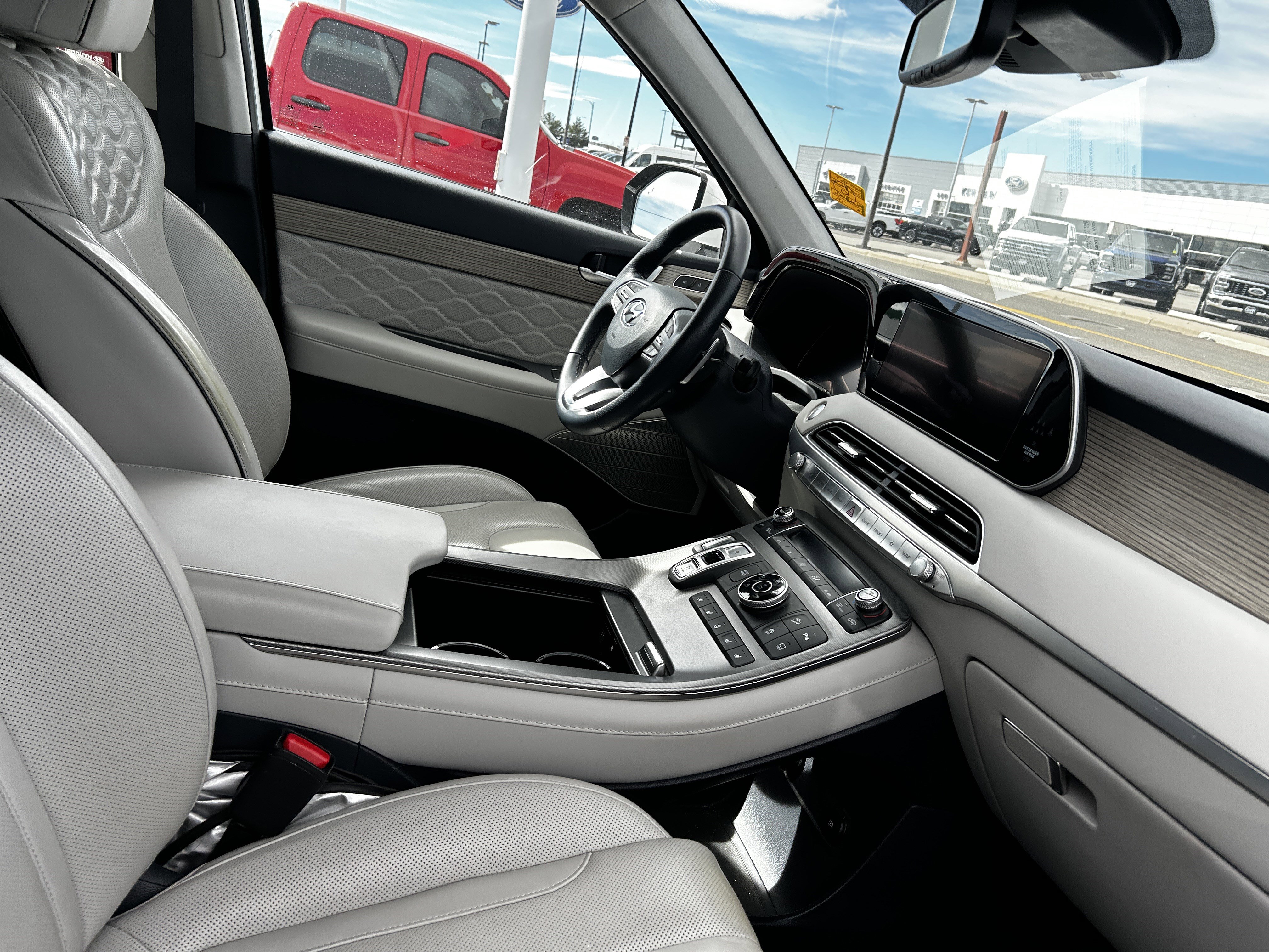 Used 2022 Hyundai Palisade Calligraphy image 12