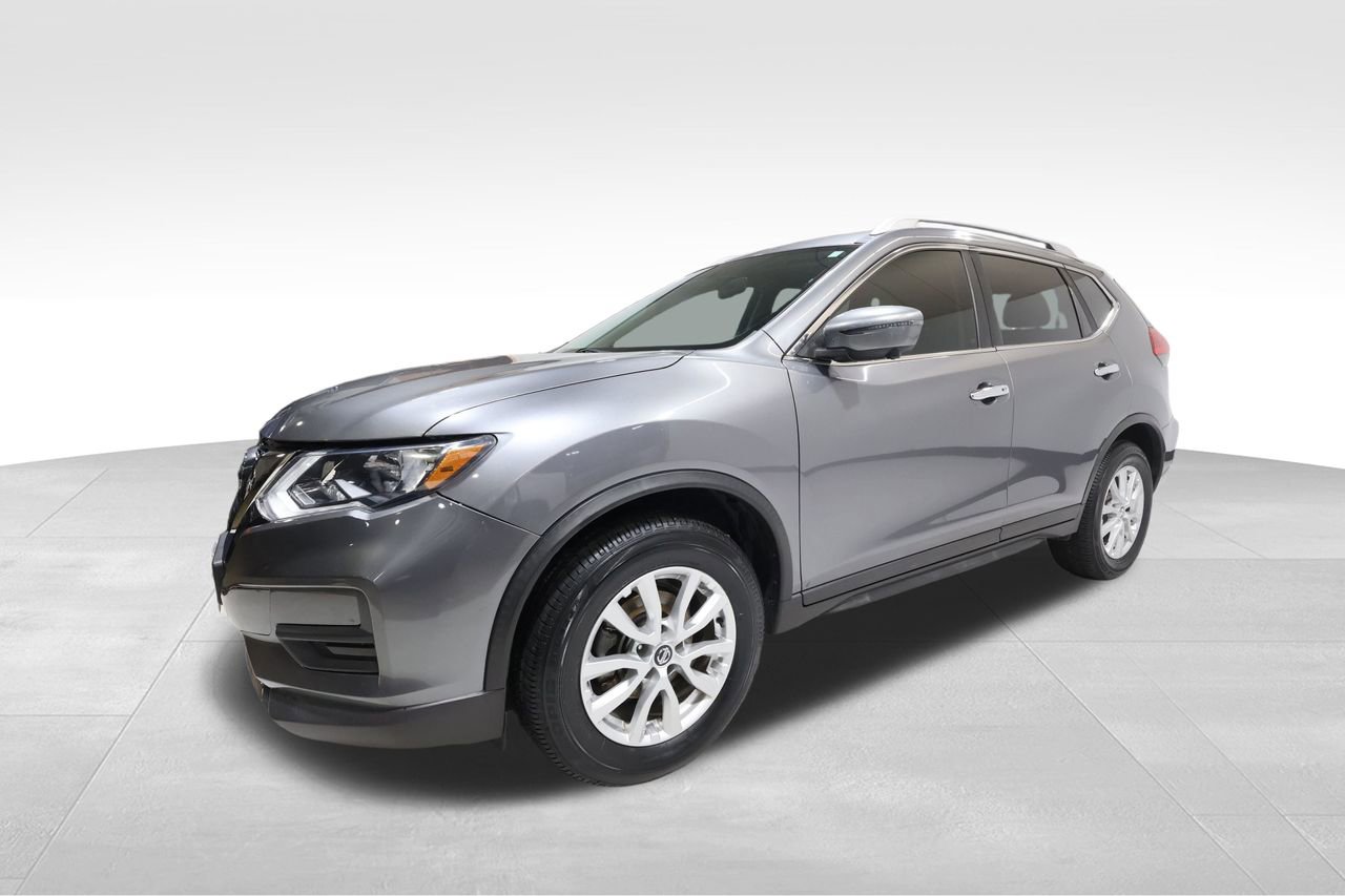 Used 2017 Nissan Rogue SV w/ SV Premium Package image 8