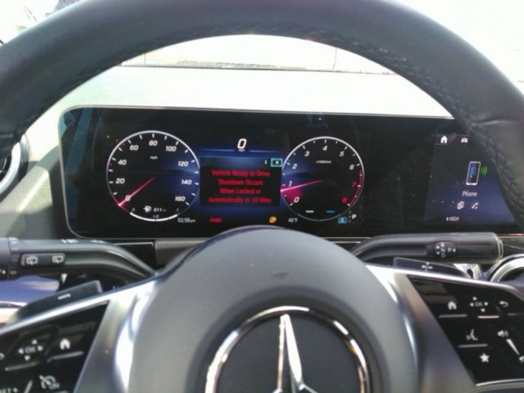 Used 2025 Mercedes-Benz GLA 250 4MATIC image 14